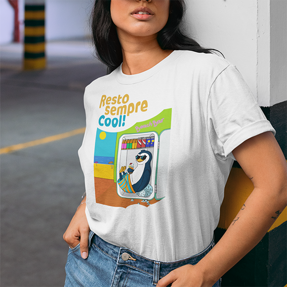 T‑shirt Unisex Pinguino Nino al Frigo del Bar
